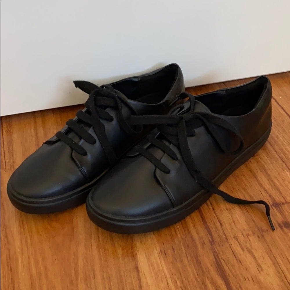 Never Worn Oak + Fort Sneakers